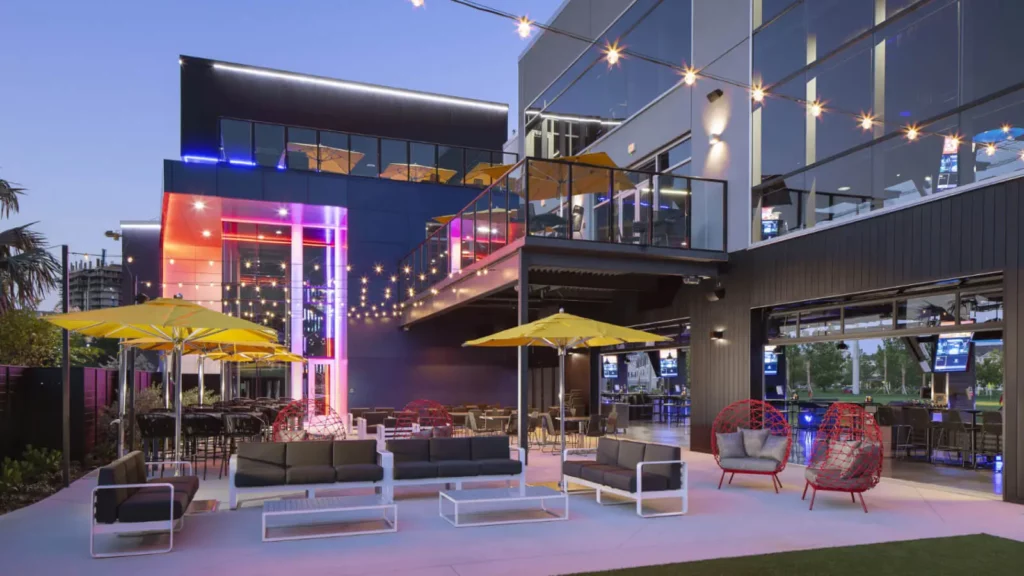 TOPGOLF ST. PETERSBURG OUTDOOR PATIO