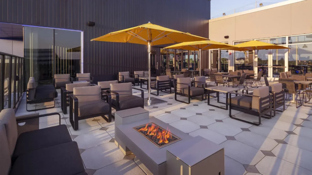 TOPGOLF ST. PETERSBURG ROOFTOP TERRACE