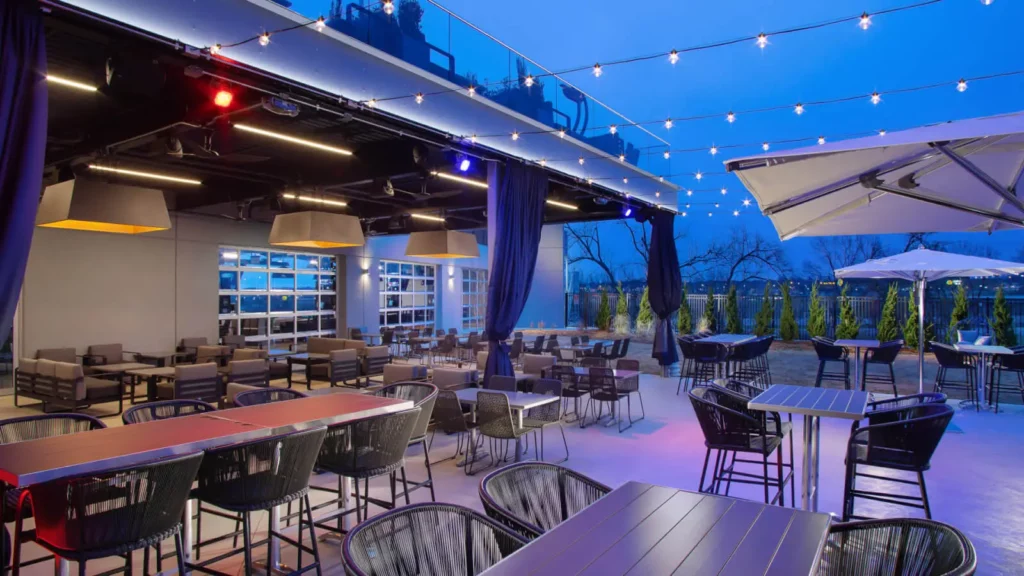 TOPGOLF ROGERS OUTDOOR PATIO