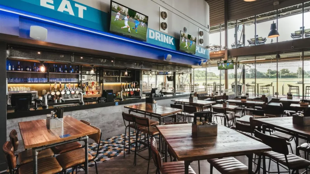 Topgolf Chigwell bar